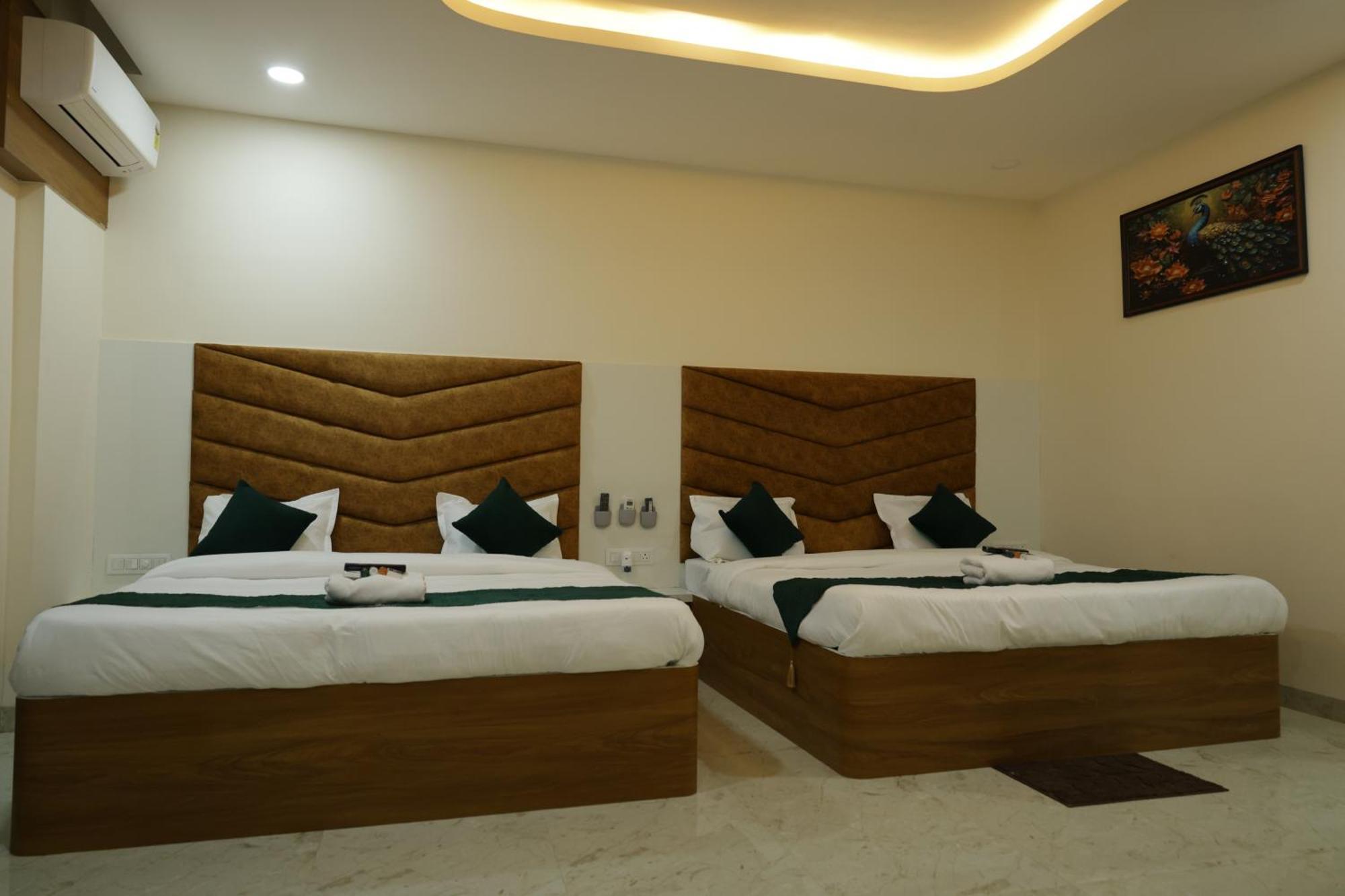 Hotel The Prime Land Hoshangabad Екстериор снимка